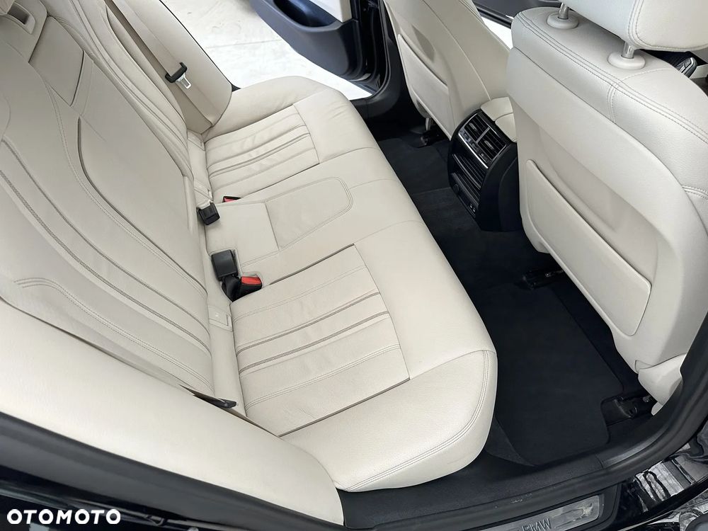 BMW Seria 5 530e iPerformance xDrive Luxury Line - 8