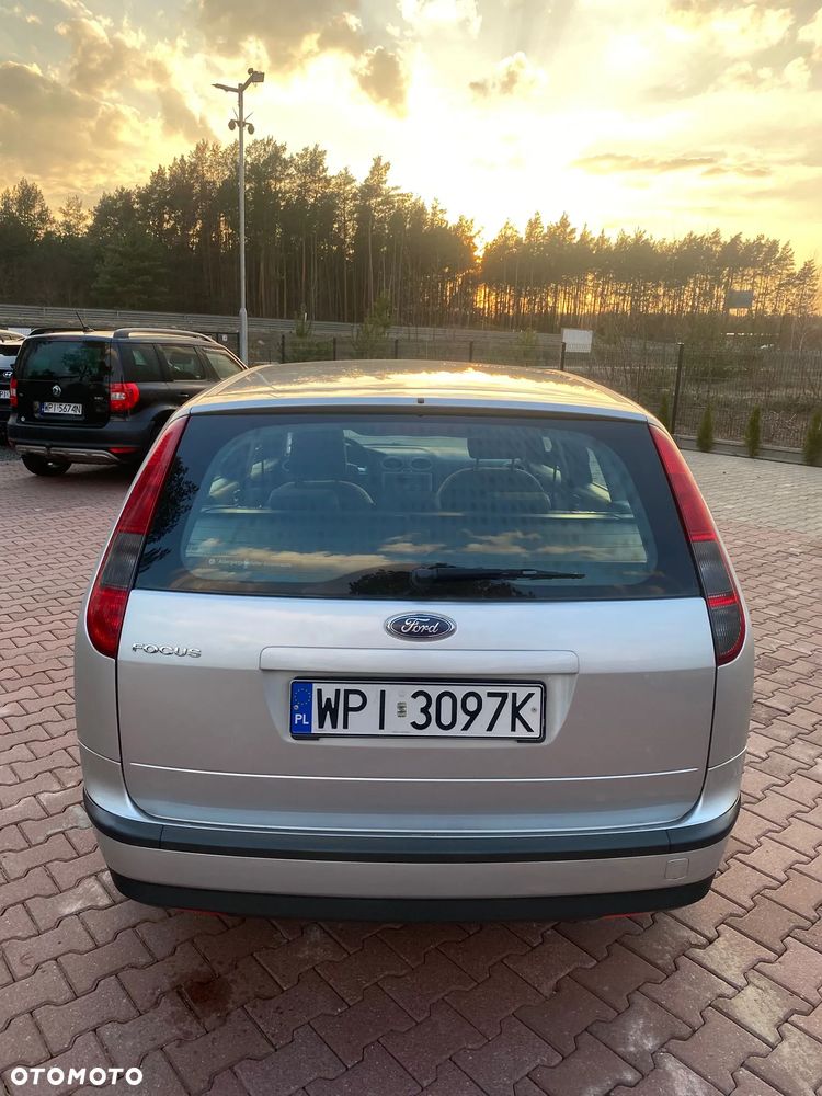 Ford Focus 1.6 16V Fun X - 7