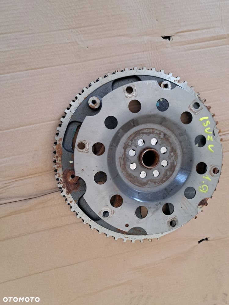 Isuzu D max 1,9 automat 2017- Koło zamachowe