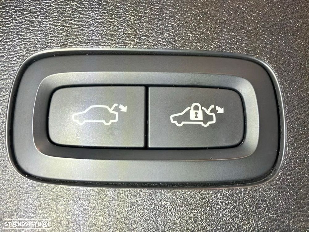 Volvo V60 2.0 B4 Momentum Plus Geartronic - 20