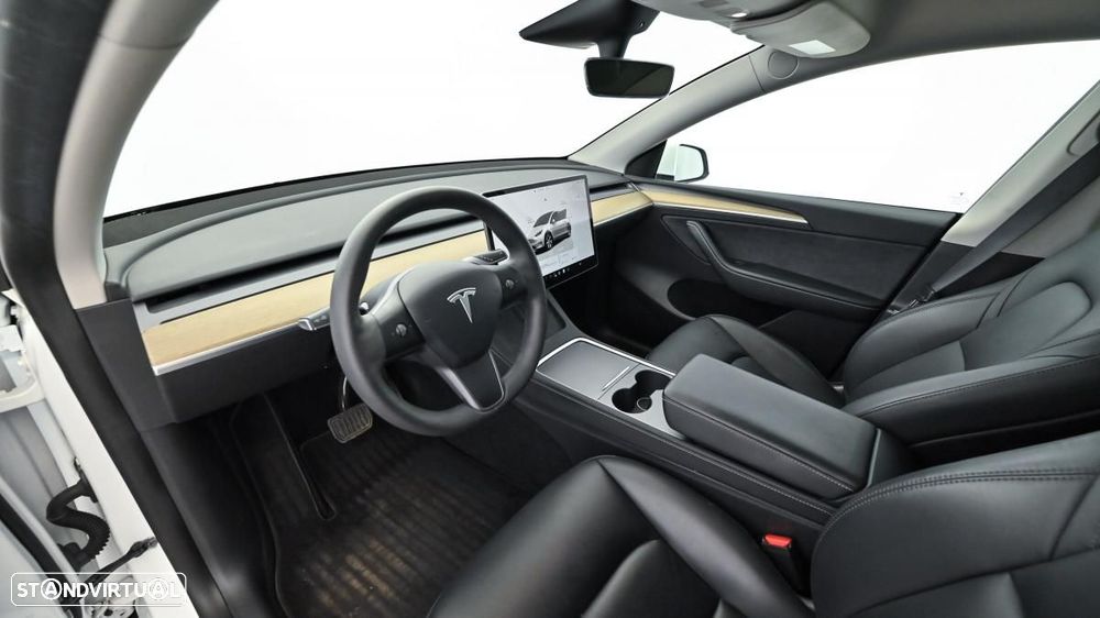 Tesla Model Y Standard - 7