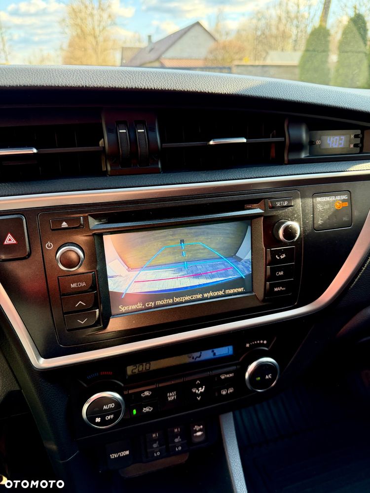 Toyota Auris 1.6 Premium Start - 35