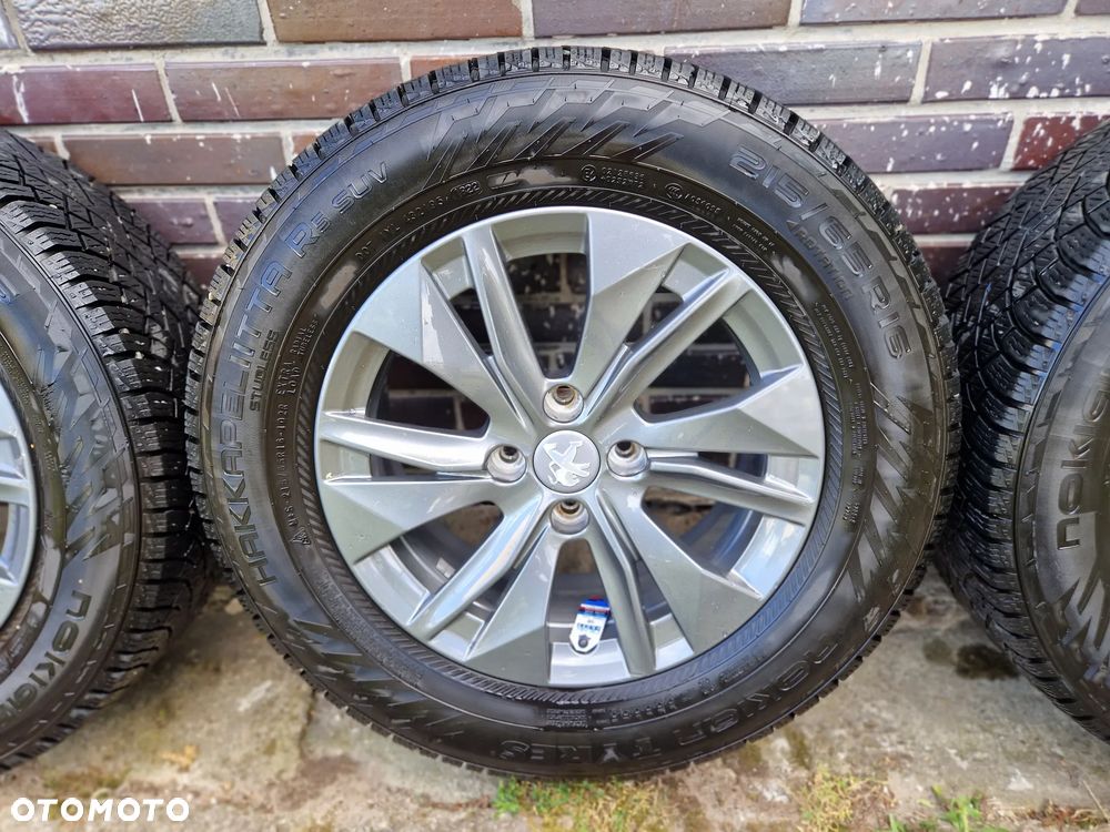 Peugeot 2008 Felgi Opony 16 Komplet - 17