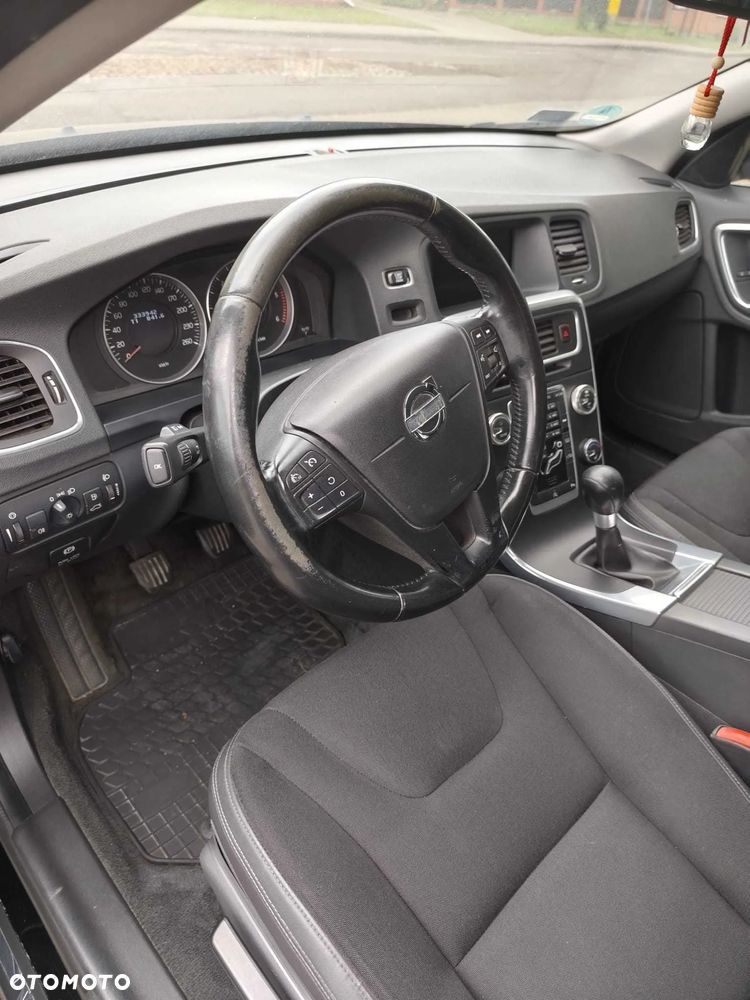 Volvo V60 D3 Kinetic - 13