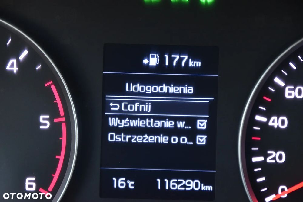 Kia Stonic - 27