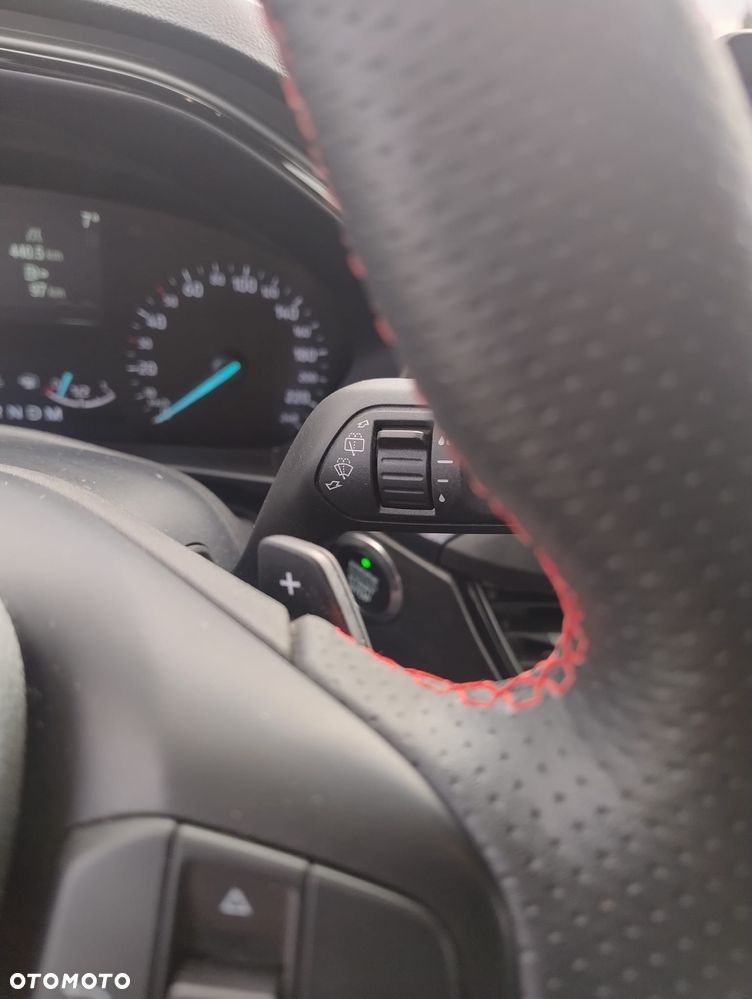 Ford Focus 1.5 EcoBoost ST-Line X - 11