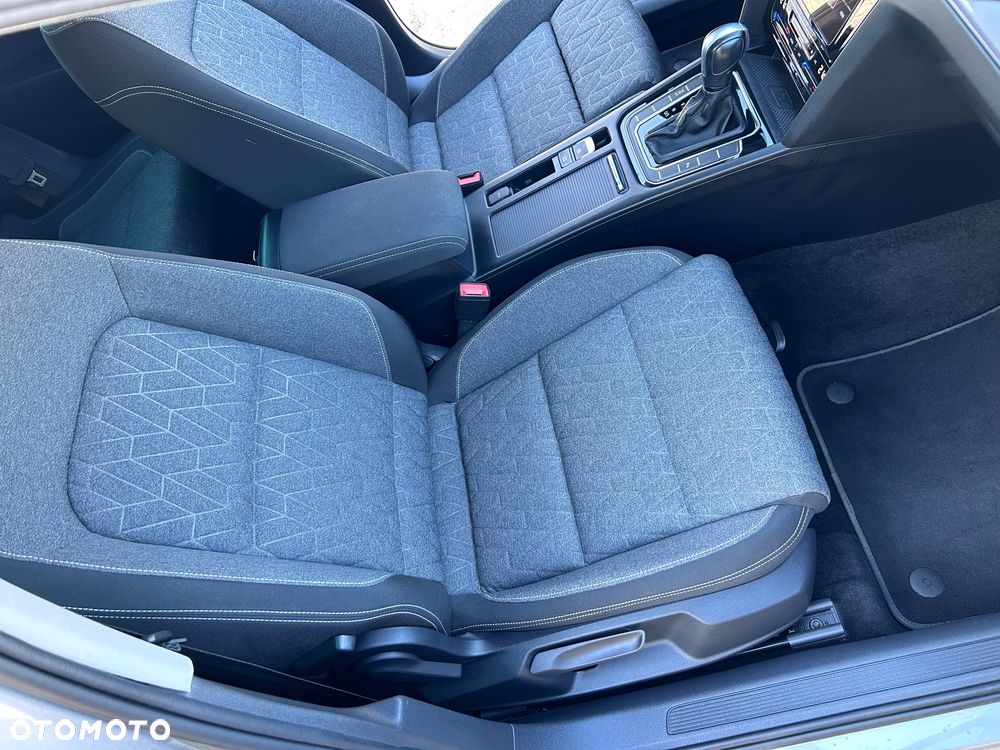 Volkswagen Passat 2.0 TDI SCR DSG Business - 12