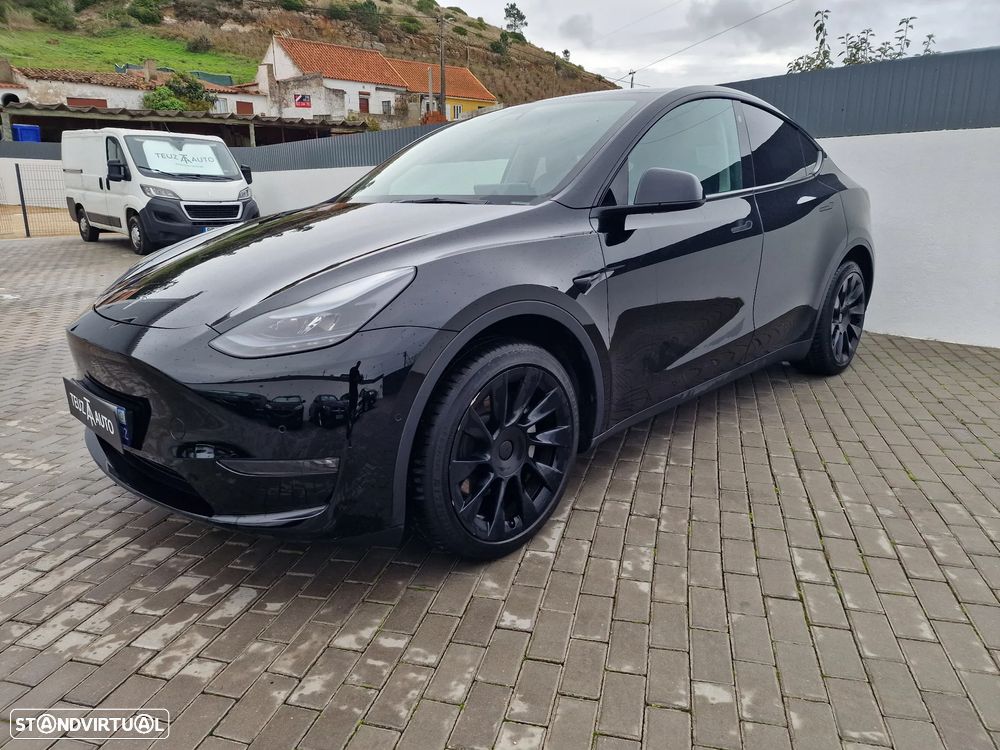 Tesla Model Y Long Range Dual Motor AWD - 4