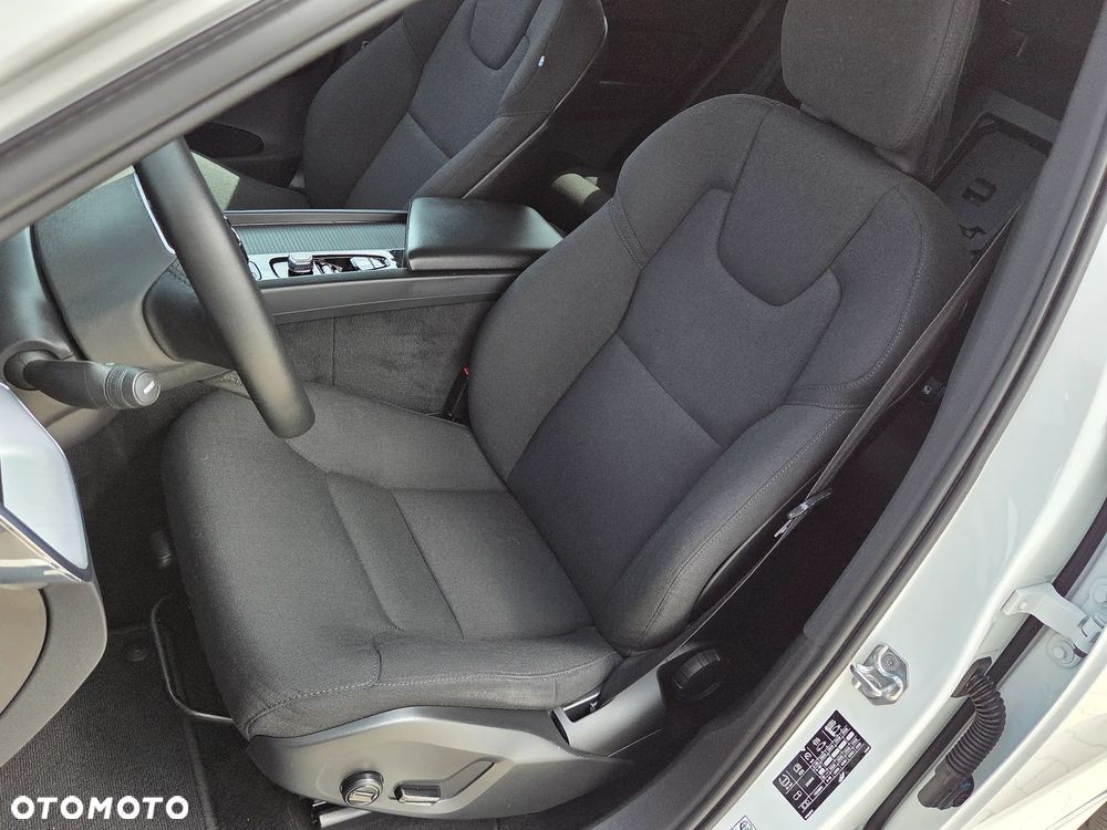 Volvo XC 60 B4 D AWD Geartronic Momentum - 31