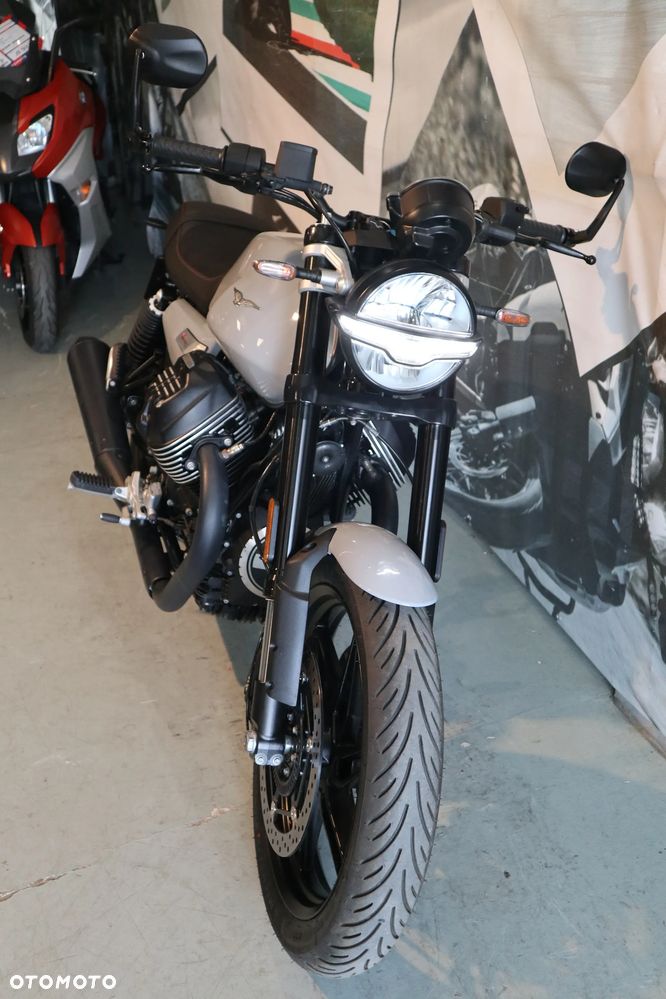 Moto Guzzi V7 - 17