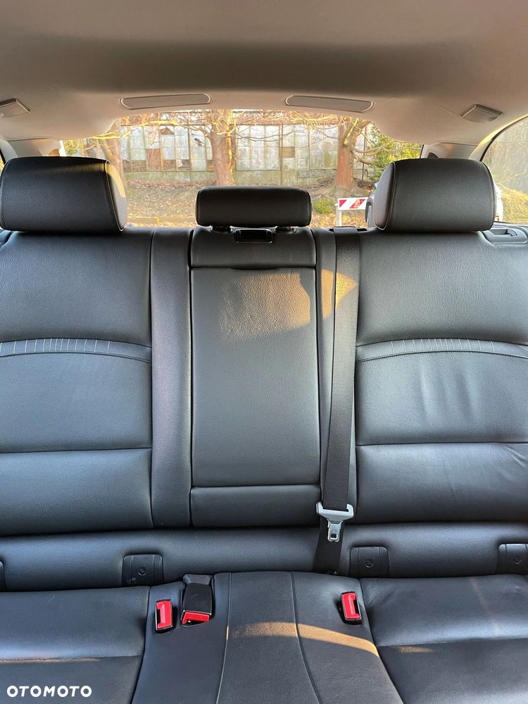 BMW Seria 5 520d - 14