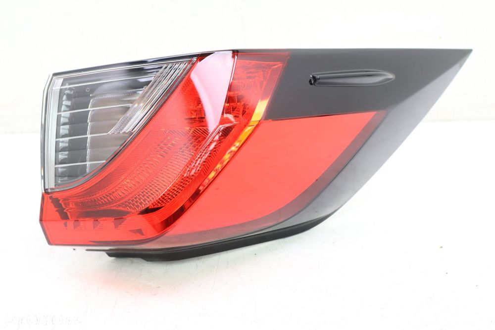 TOYOTA RAV4 V LAMPA LEWA TYŁ 81560-42230 - 1