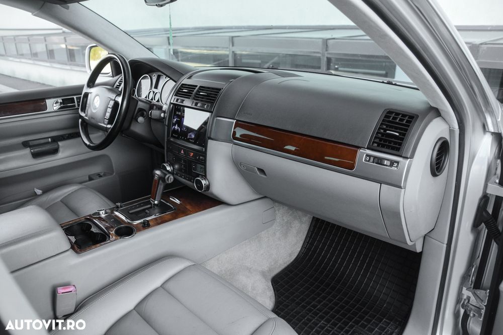 Volkswagen Touareg - 7