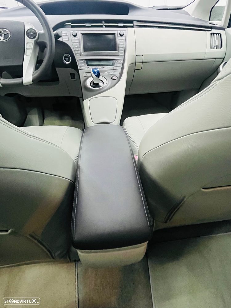 Toyota Prius 1.8 Premium+Pele+GPS - 46