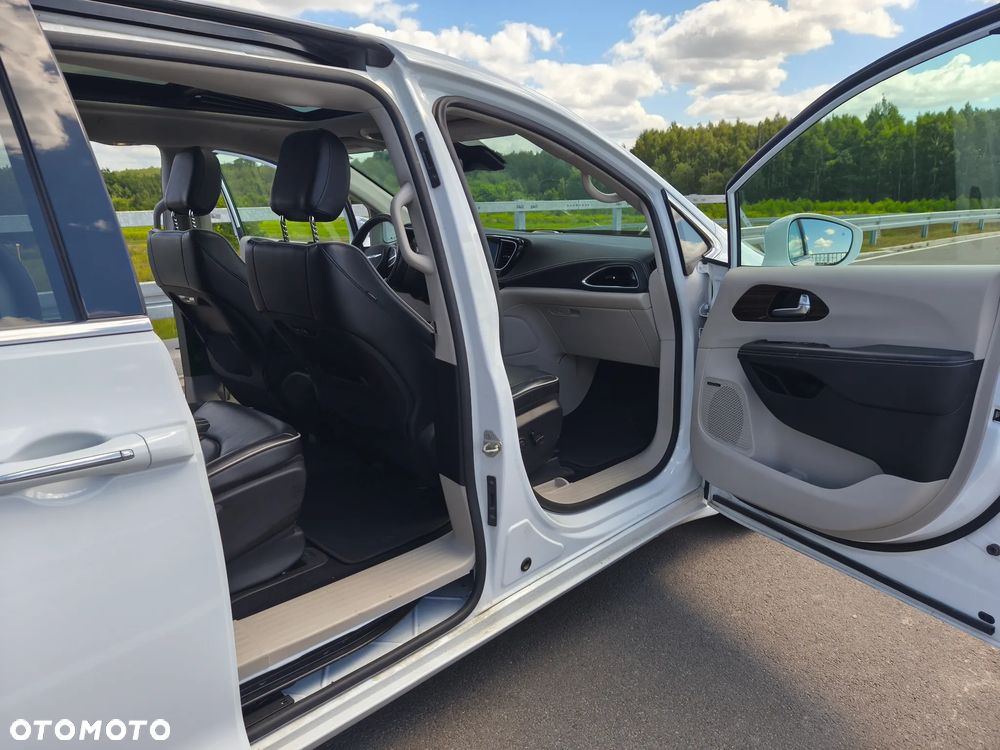 Chrysler Pacifica - 7