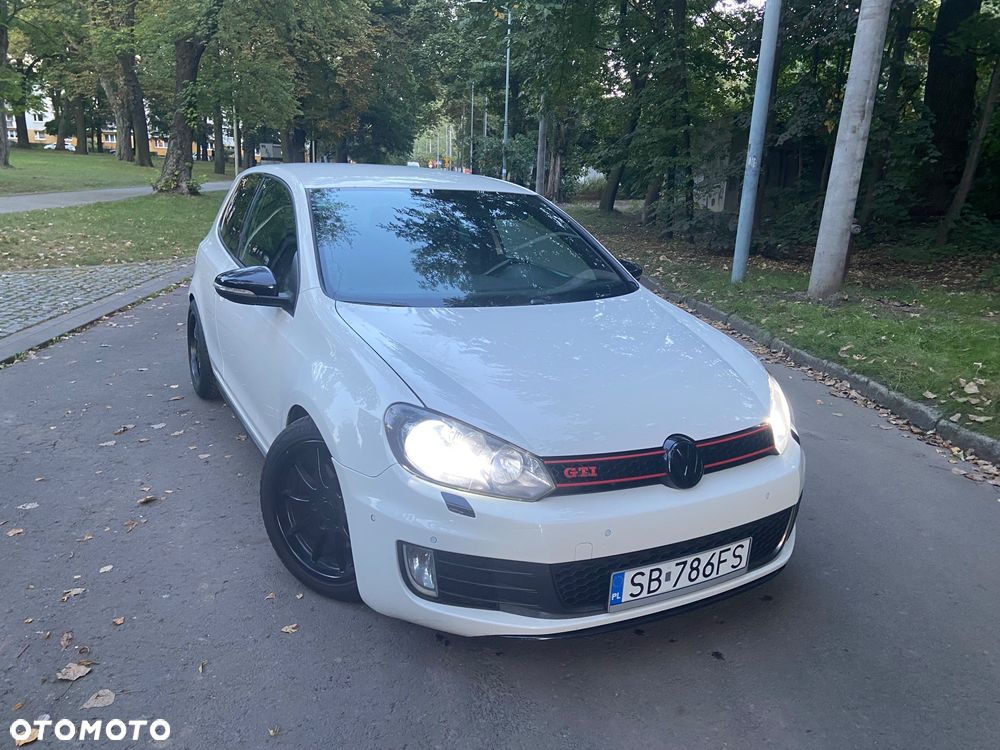 Volkswagen Golf - 2