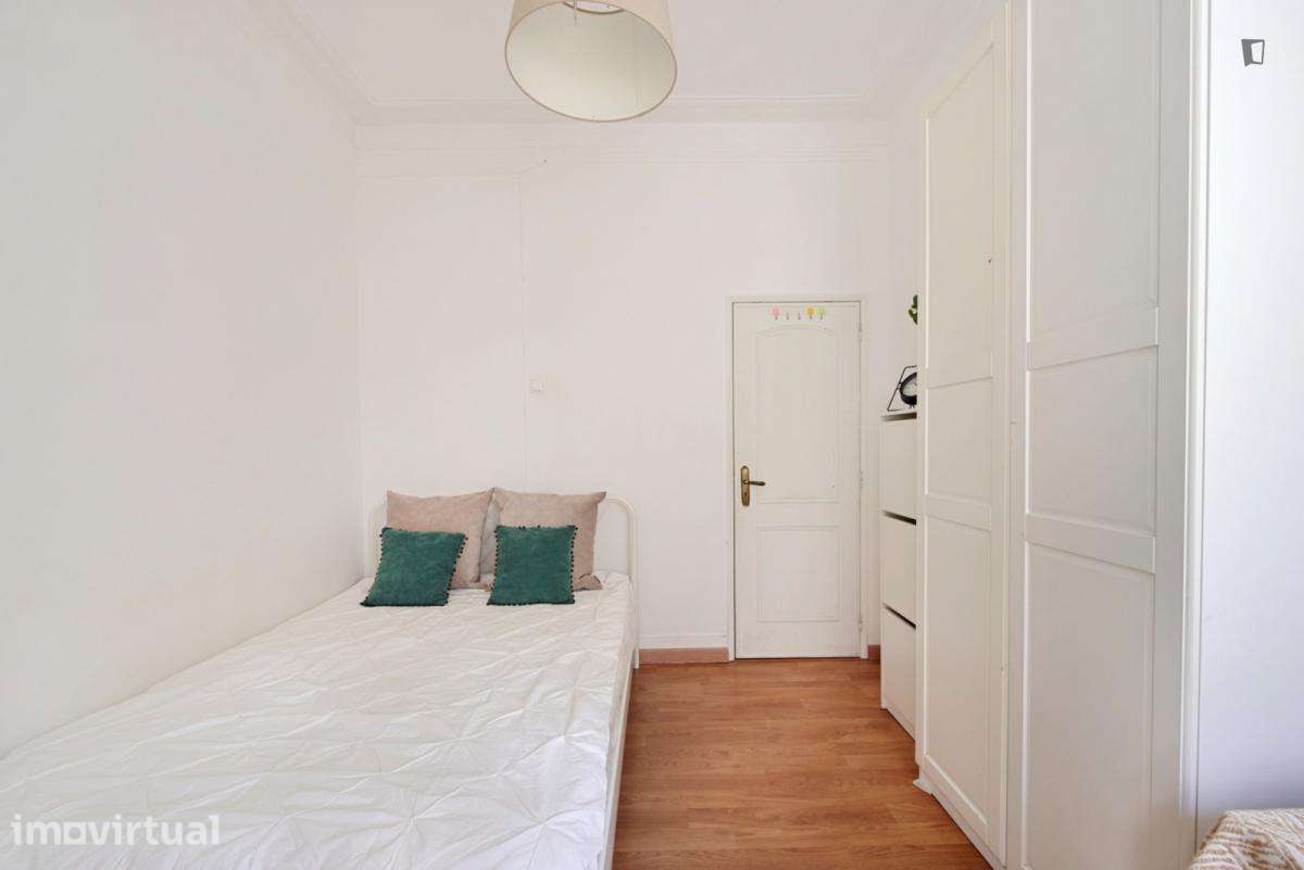 Quarto - localizado em Alameda Lisbon - Grande imagem: 5/16