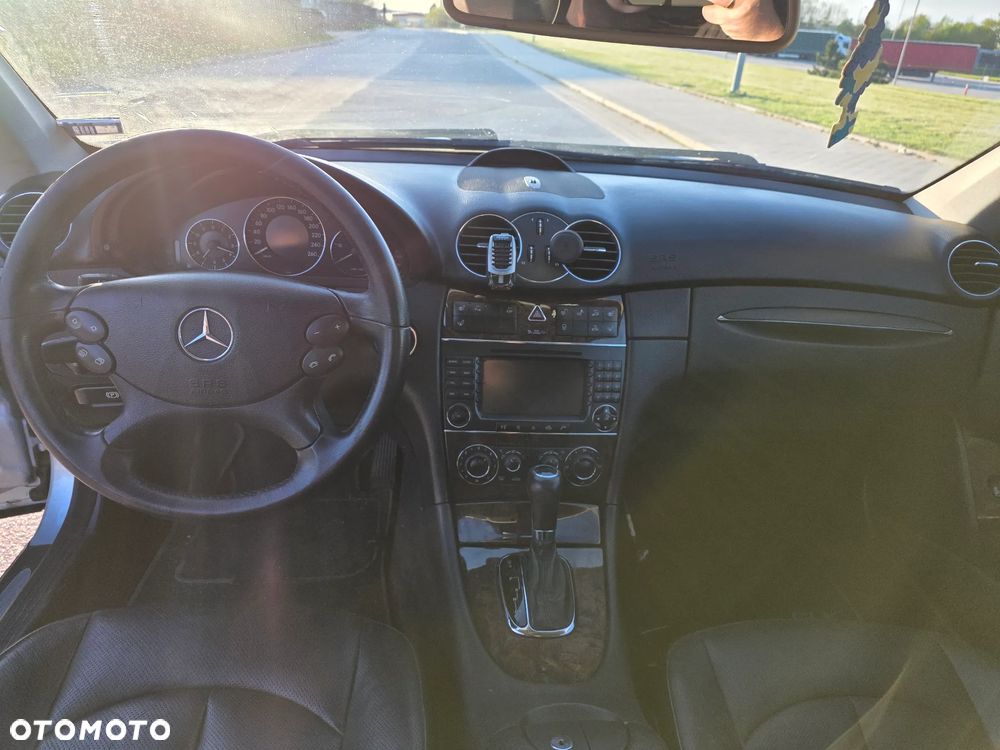 Mercedes-Benz CLK - 13