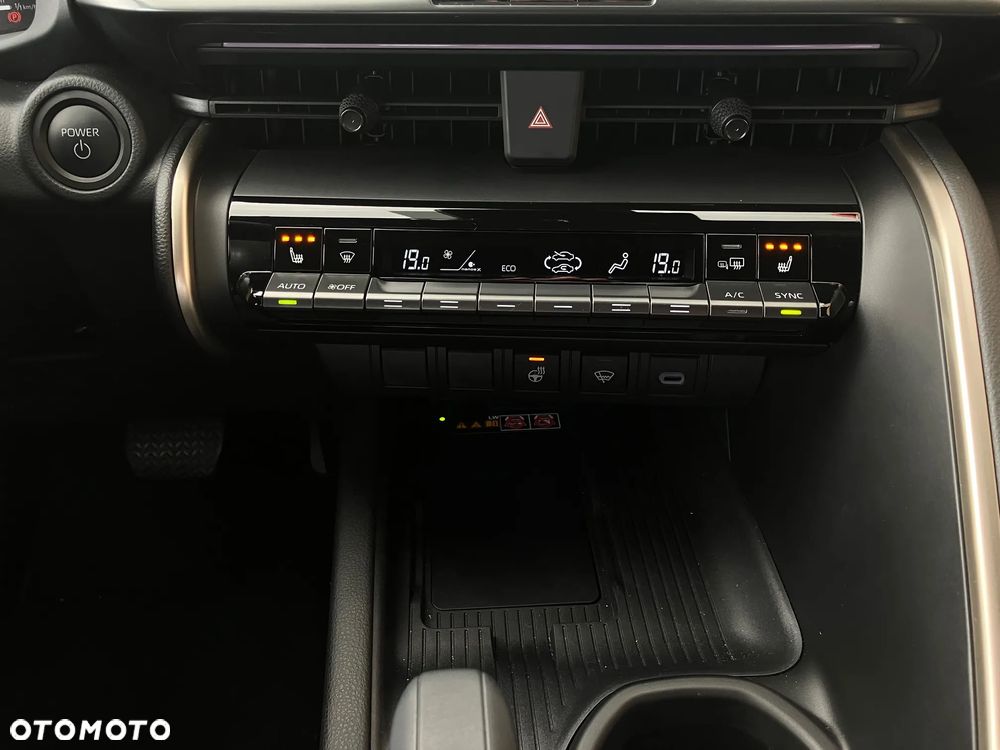 Toyota C-HR 2.0 PHEV Dynamic Force Executive - 31