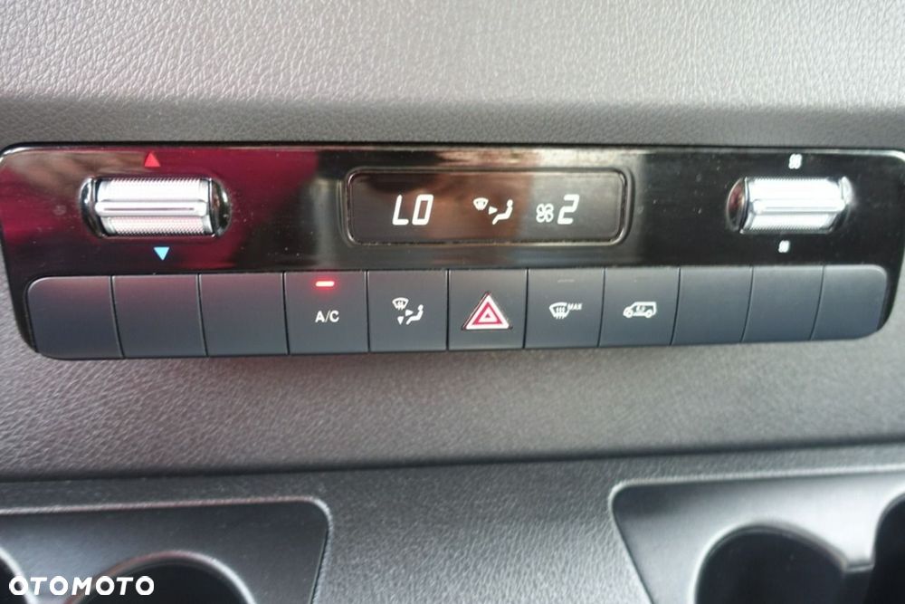 Mercedes-Benz Sprinter - 35