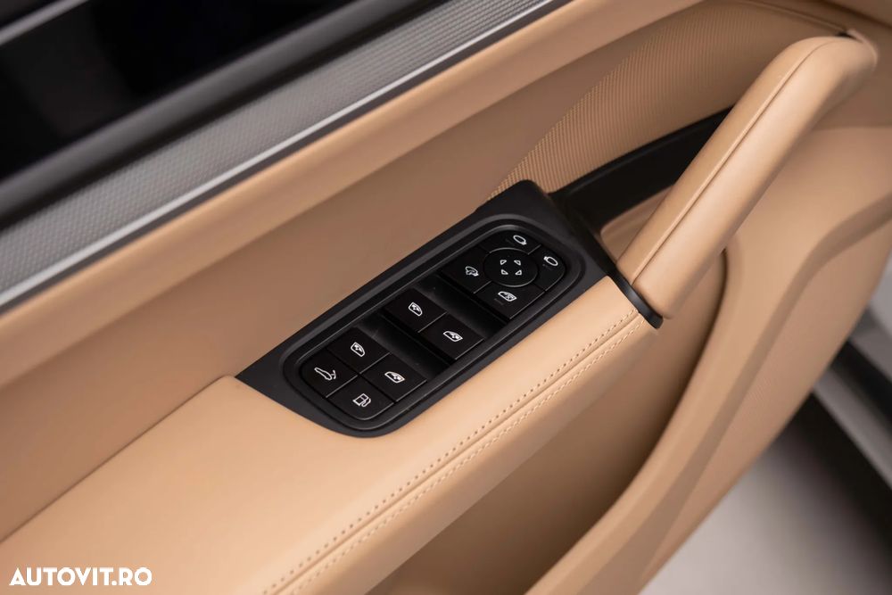 Porsche Cayenne Coupe E-Hybrid Tiptronic S - 23