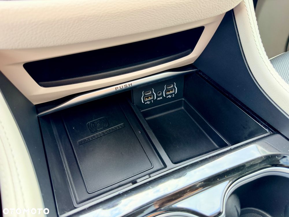 Chrysler Pacifica - 31