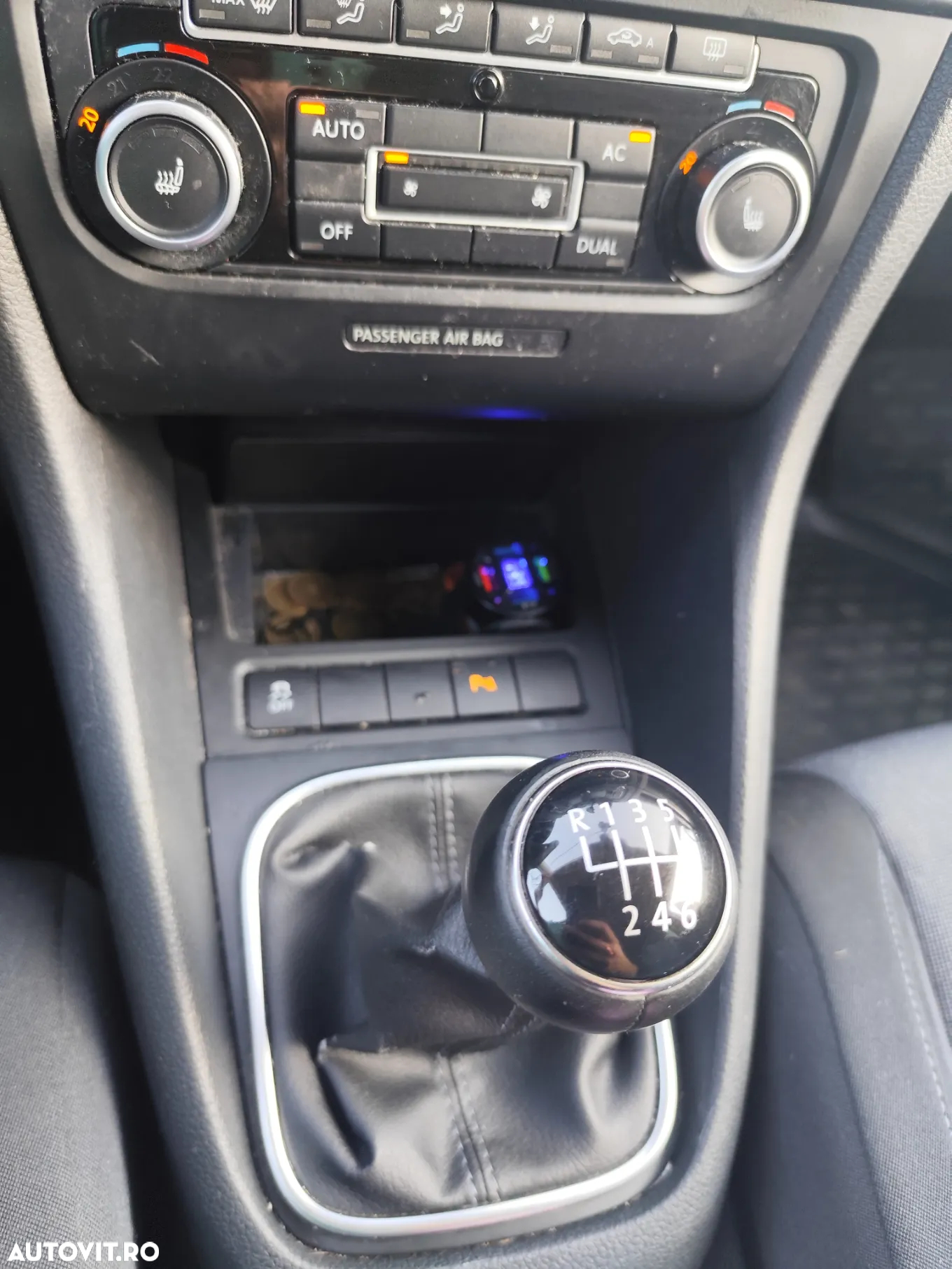 Volkswagen Golf 2.0 TDI DPF Style - 19