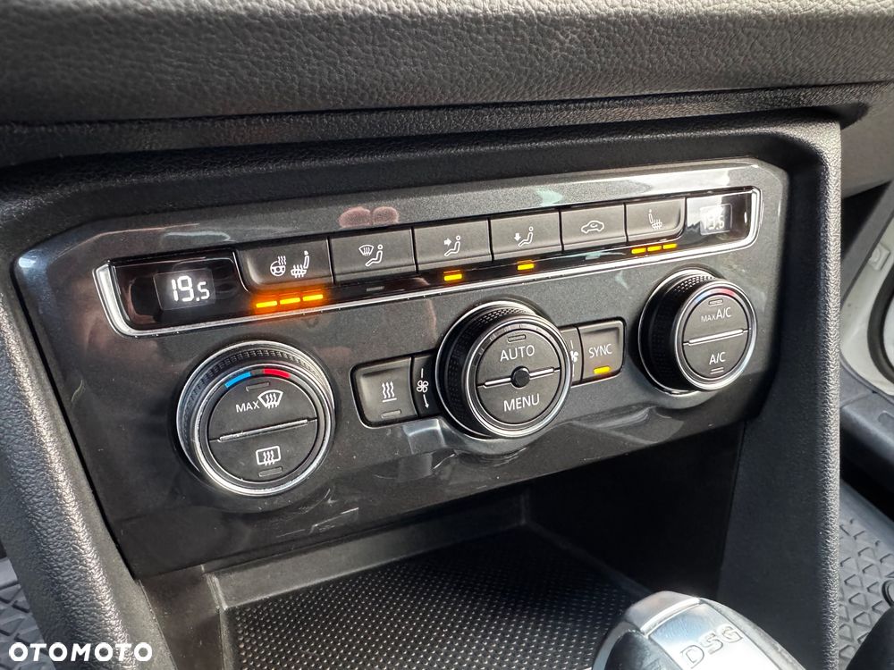 Volkswagen Tiguan - 12
