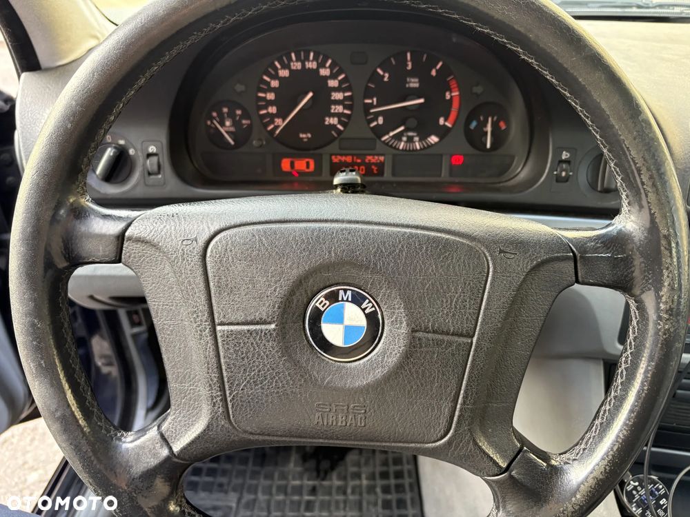 BMW Seria 5 - 25