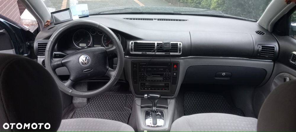 Volkswagen Passat - 6