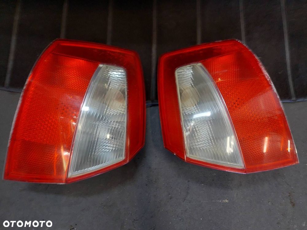 KOMPLETNY TYŁ KLAPA BAGAŻNIKA ZDERZAK TYŁ LAMPY AUDI A4 B6 SEDAN LY9B - 2