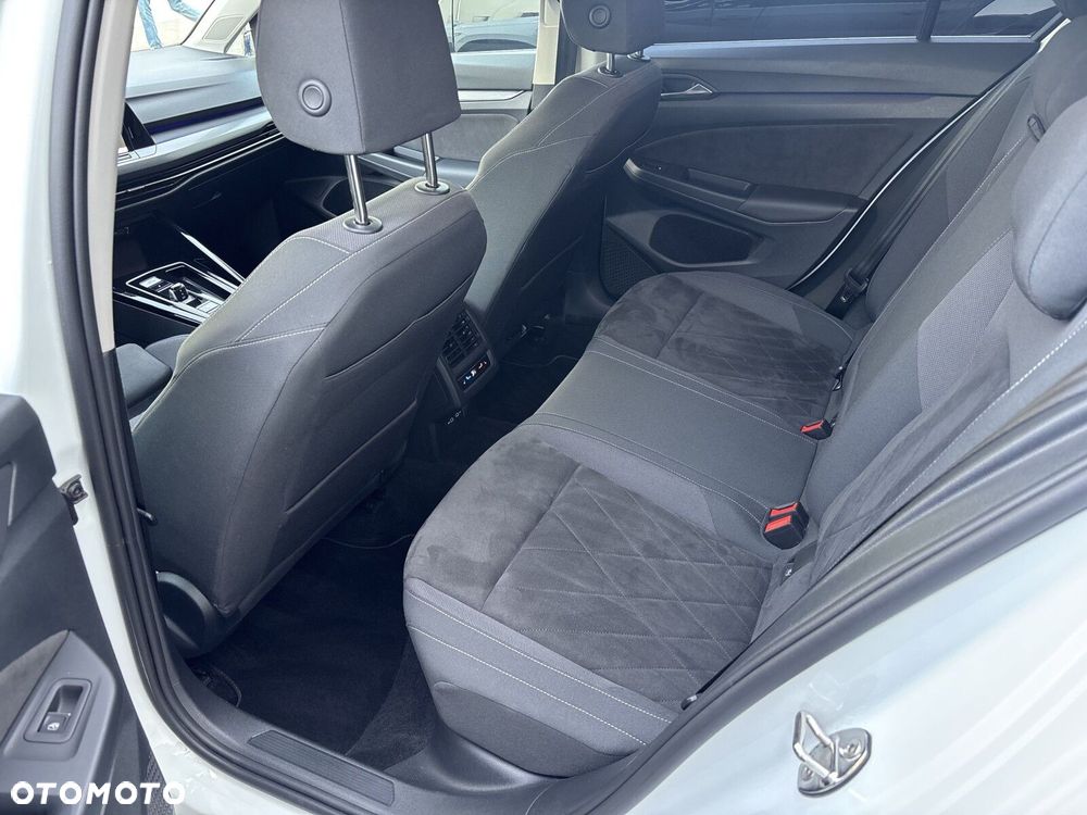 Volkswagen Golf - 30