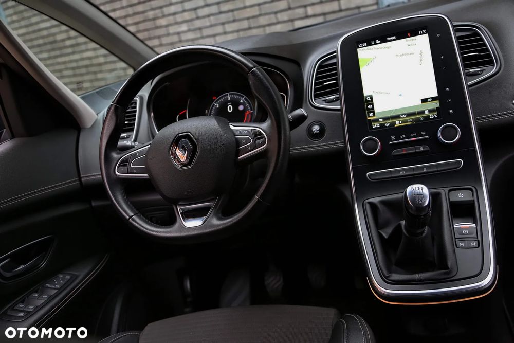 Renault Scenic ENERGY dCi 130 INTENS - 17