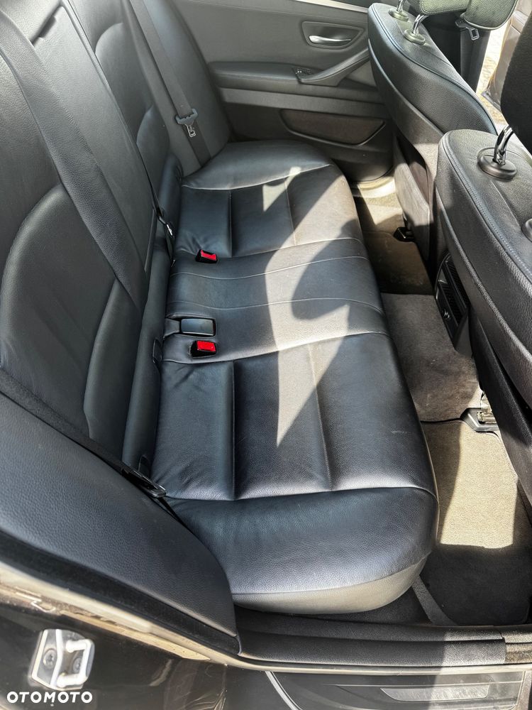 BMW Seria 5 520d Sport-Aut - 10