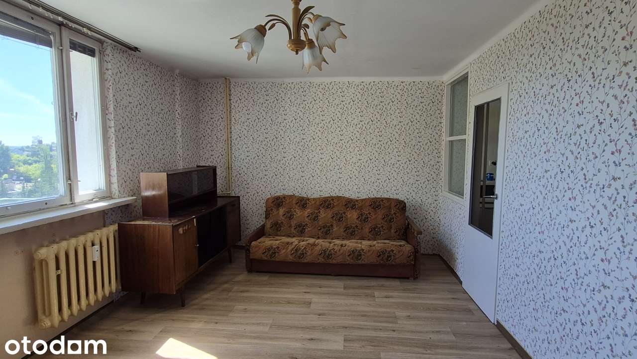 Kawalerka 29,3 m² z oddzielną kuchnią i balkonem