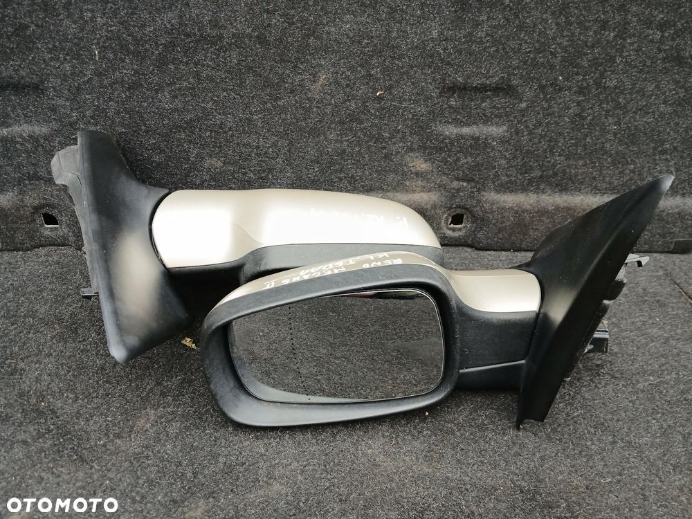 Renault Megane II Kombi lusterko lewe kod lakieru TED 11 - 1