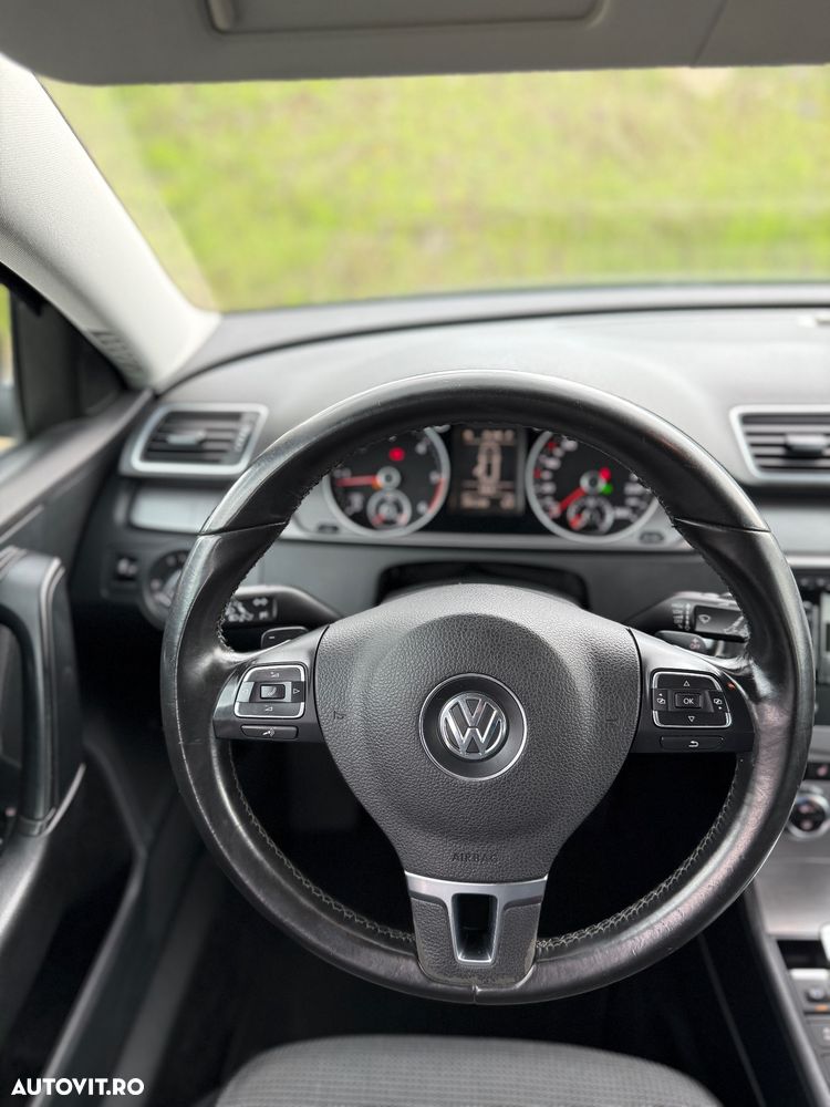 Volkswagen Passat 2.0 Blue TDI DSG SCR Comfortline - 13