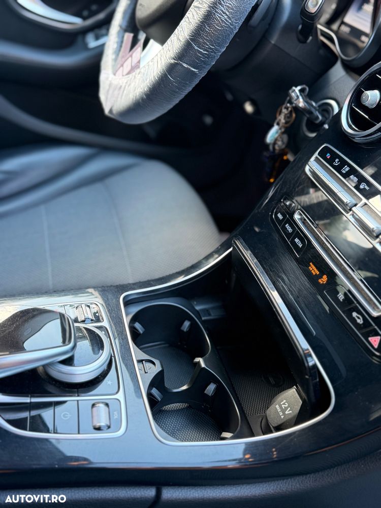 Mercedes-Benz C 220 d 4MATIC Aut. - 4