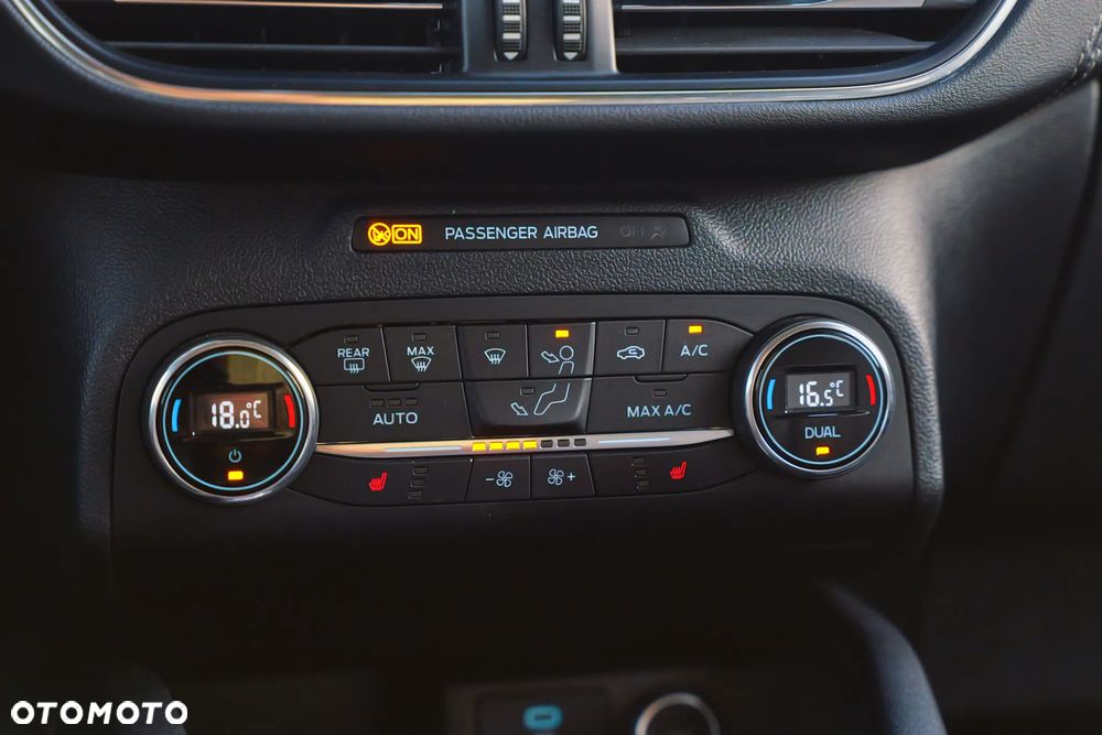 Ford Kuga - 28