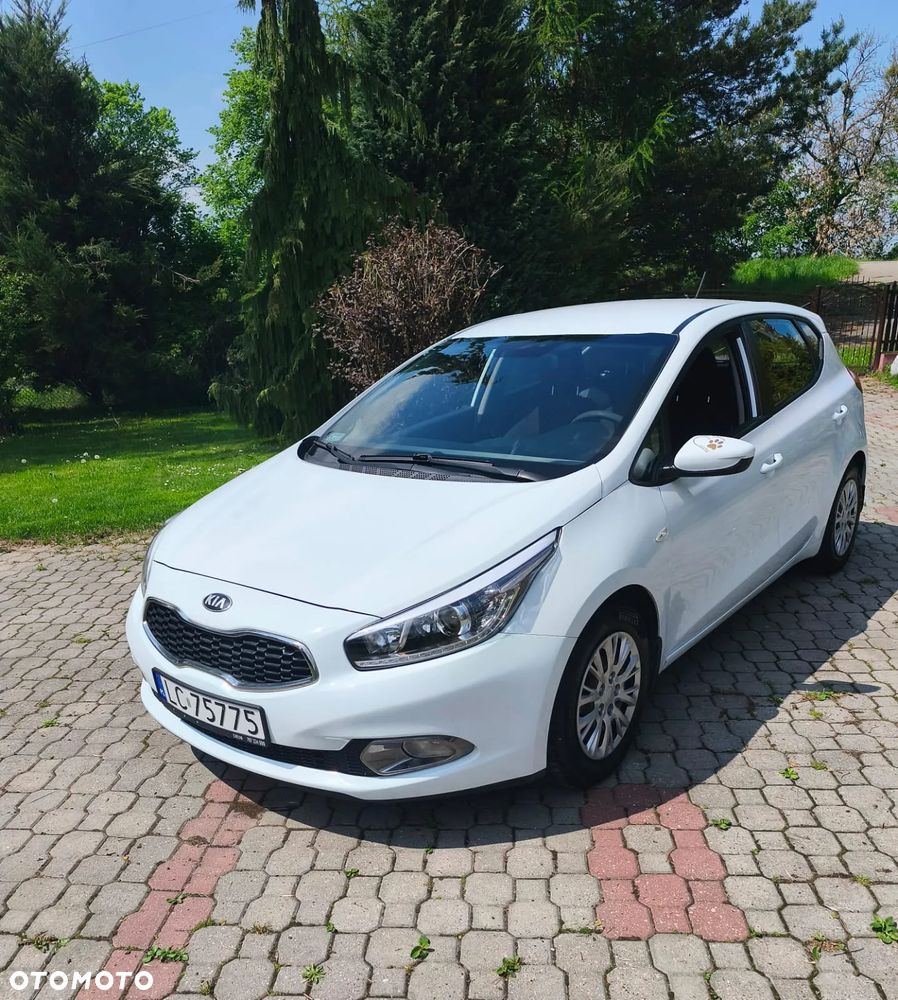 Kia Ceed 1.6 GDI L - 1