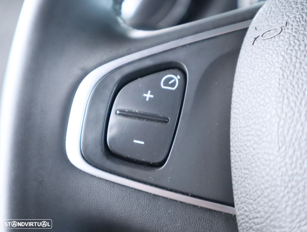 Renault Clio 0.9 TCe Limited Bi-Fuel - 30