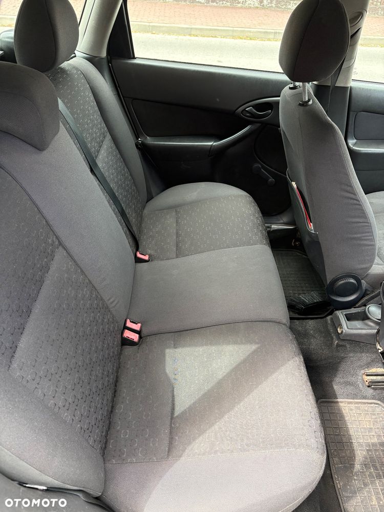 Ford Focus 1.6 Comfort X / 100 - 7