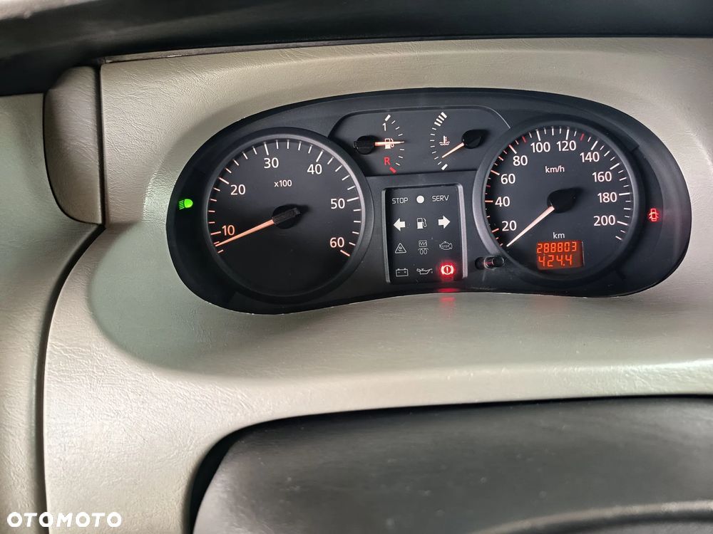 Renault TRAFIC - 24