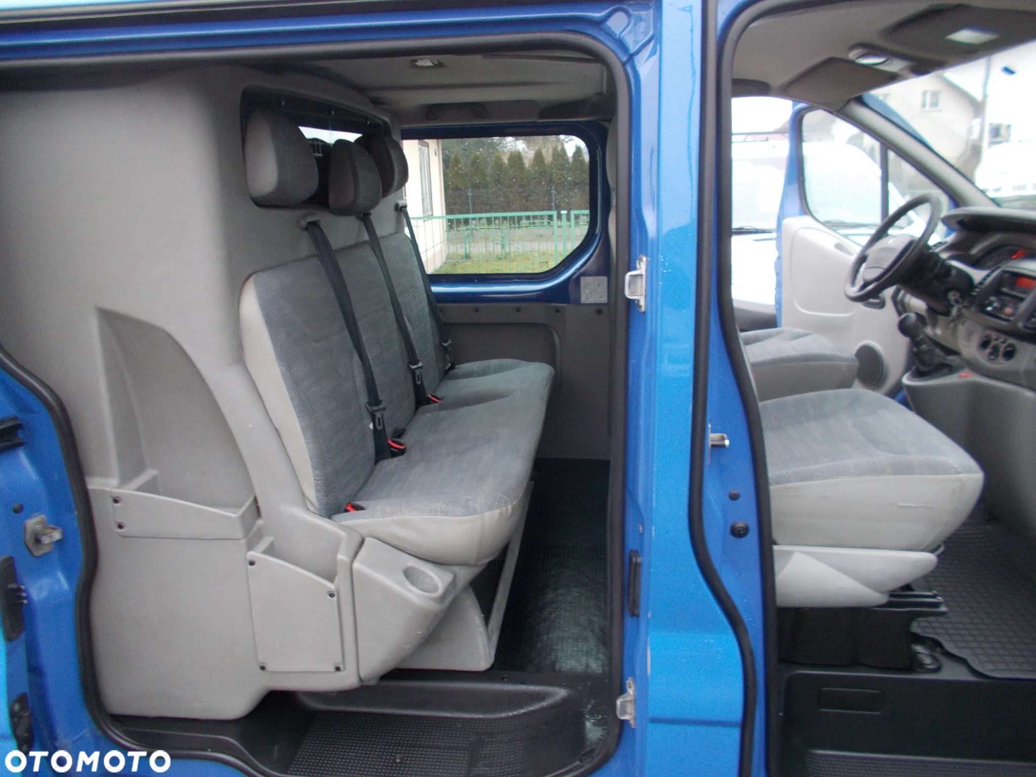 Renault Trafic Long 5-Osób - 12