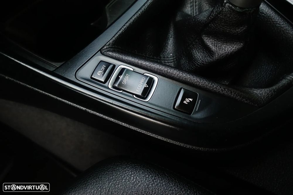 BMW 116 d Pack M - 42