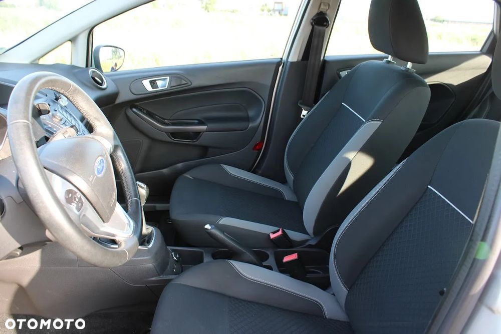 Ford Fiesta - 12
