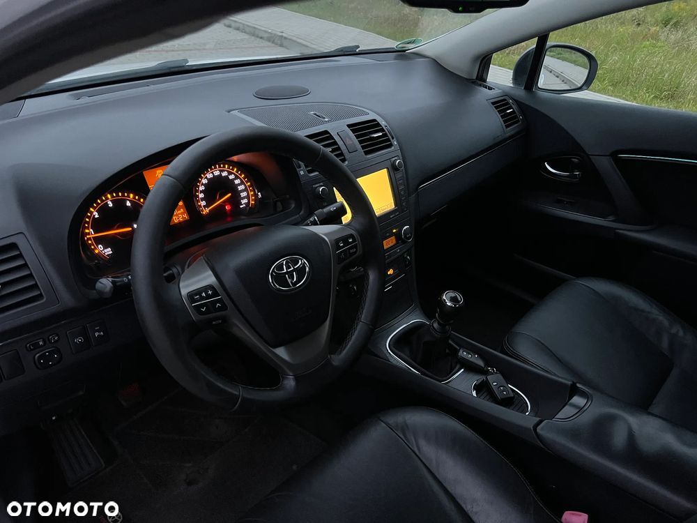 Toyota Avensis 2.2 D-4D Premium - 15