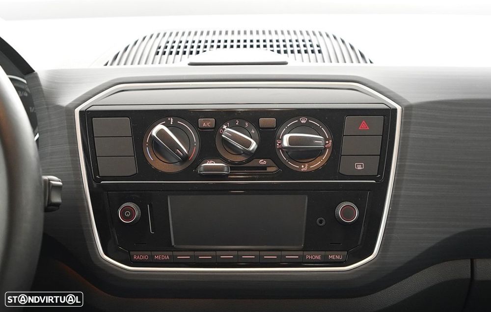 VW Cross Up! 1.0 - 8