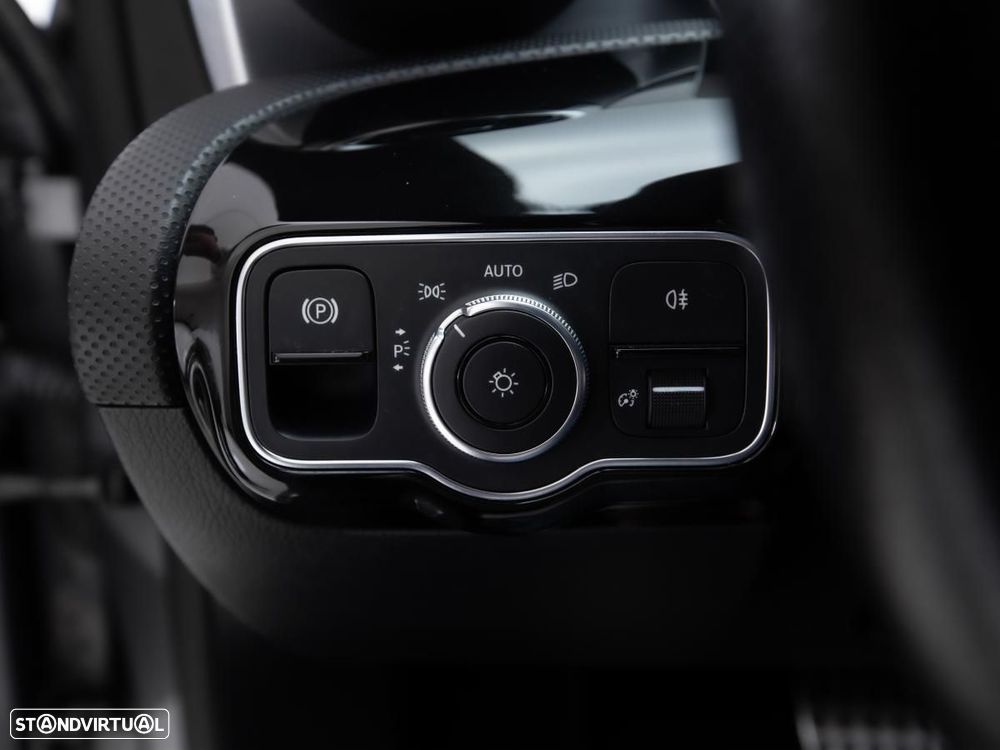 Mercedes-Benz CLA 180 - 17