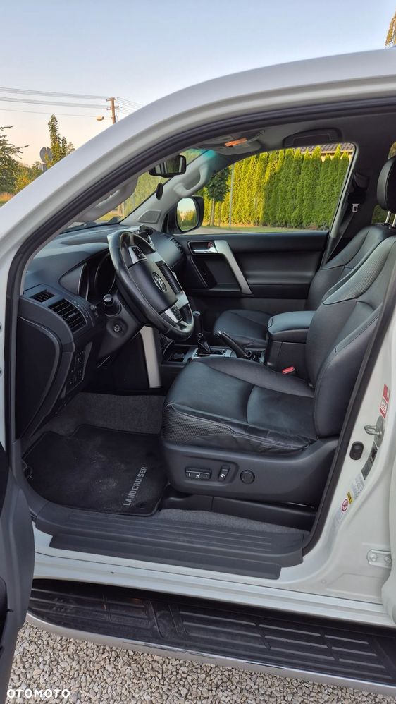 Toyota Land Cruiser LC 3.0 D-4D Premium 7os - 7